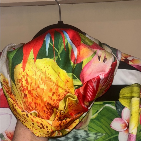 Mikaela Pabon NWT Tropical Floral Hoodie w/ Vibrant Colors size Large - Picture 9 of 12